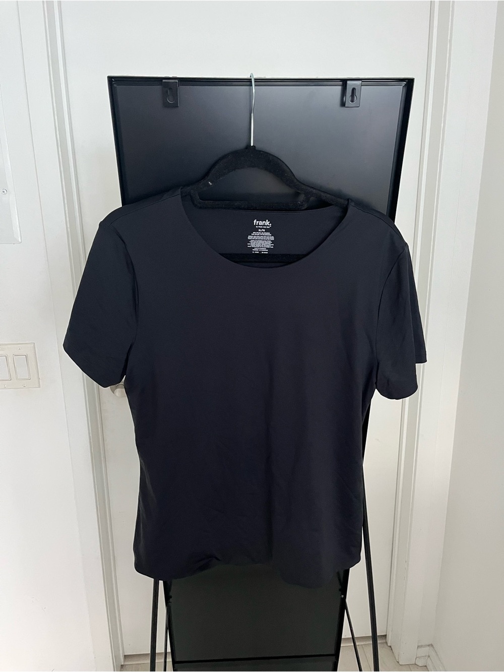 Frank & Oak Black Performance Stretch Tee XL